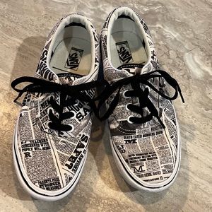 Vans Era ComfyCush Harry Potter Women’s Daily Prophet Tennis Shoes - size 5.5